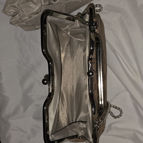 Beige/Tan Colored Handbag - Picture 3 of 5